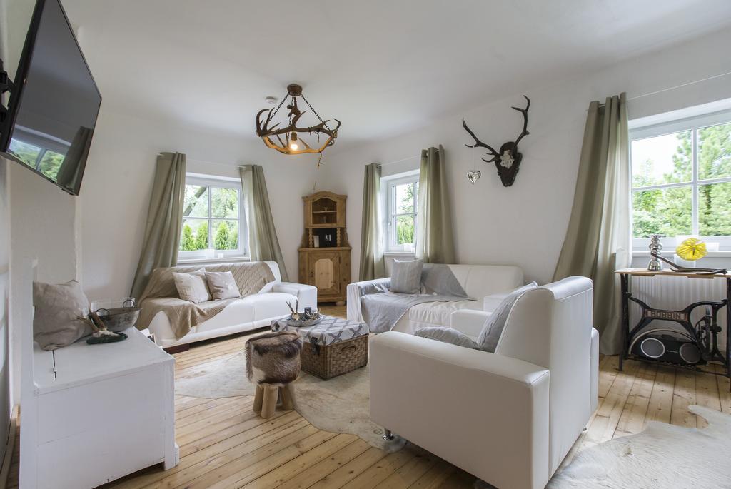 גולינג אן דר זלצאך Forest Chalet, 15 Min To Salzburg Olt Town, And Most Beautiful Lakes, Secluded Location, 1,000 Sqm Garden, Mountainview, Panorama Sauna, Bath Whirlpool, Bbq&Bikes&Sunbeds For Free, Up To 10 P חדר תמונה