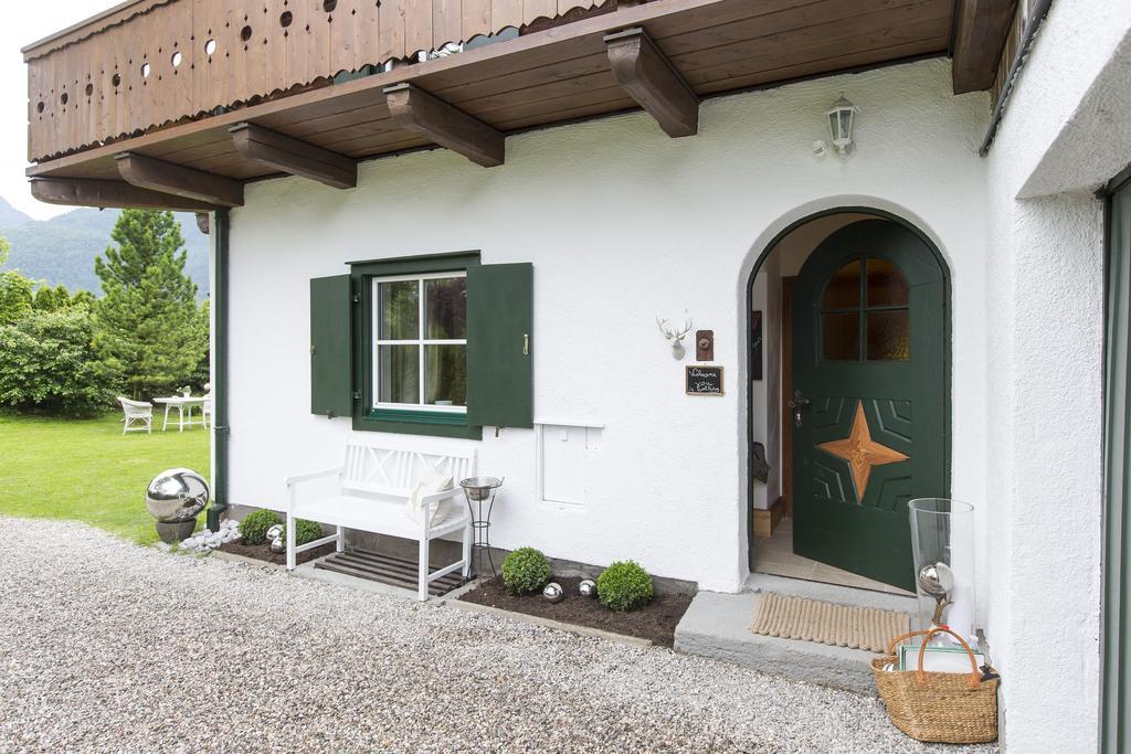 גולינג אן דר זלצאך Forest Chalet, 15 Min To Salzburg Olt Town, And Most Beautiful Lakes, Secluded Location, 1,000 Sqm Garden, Mountainview, Panorama Sauna, Bath Whirlpool, Bbq&Bikes&Sunbeds For Free, Up To 10 P מראה חיצוני תמונה