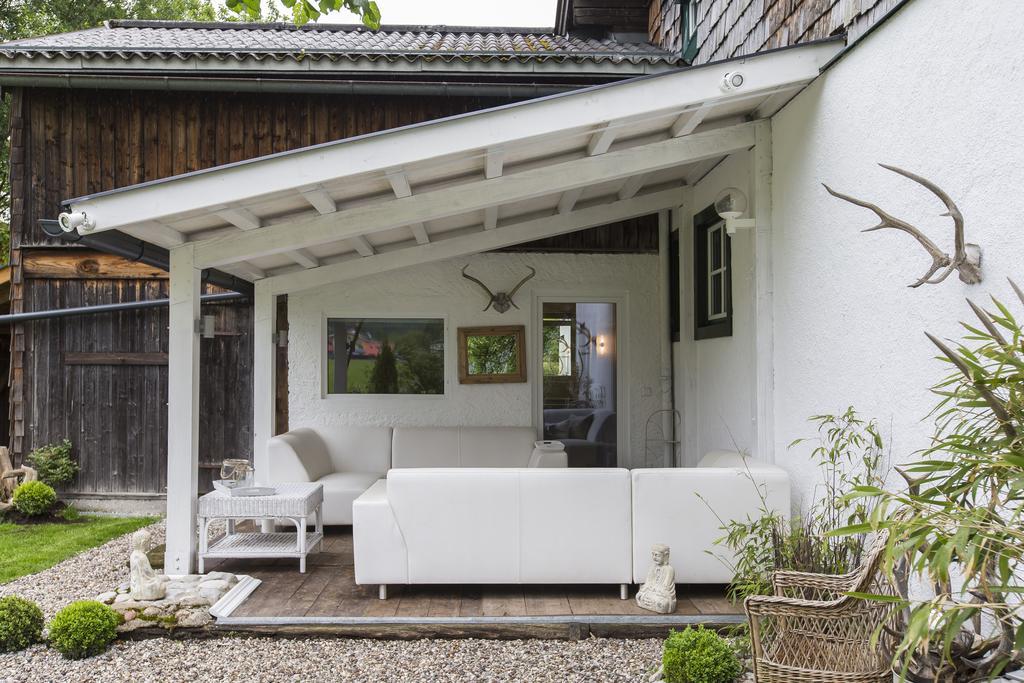 גולינג אן דר זלצאך Forest Chalet, 15 Min To Salzburg Olt Town, And Most Beautiful Lakes, Secluded Location, 1,000 Sqm Garden, Mountainview, Panorama Sauna, Bath Whirlpool, Bbq&Bikes&Sunbeds For Free, Up To 10 P חדר תמונה